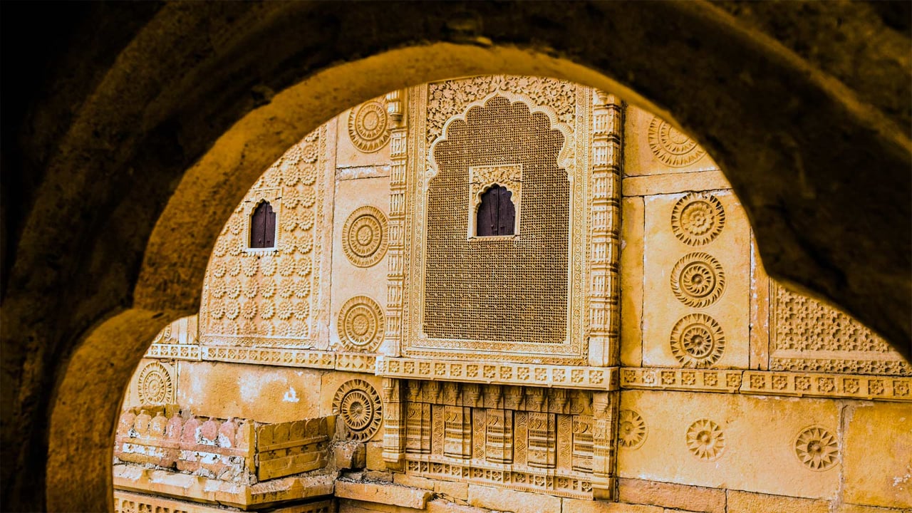 Inside the Jaisalmer Fort, Rajasthan (© Ss IMAGES/Alamy Stock Photo) desktop wallpaper