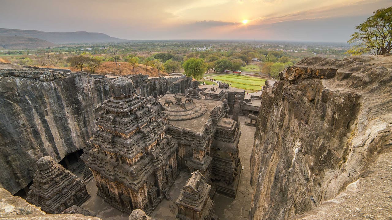 Kailasa Temple in Ellora Caves compound in Maharashtra, India (© Mazur Travel/Shutterstock) desktop wallpaper