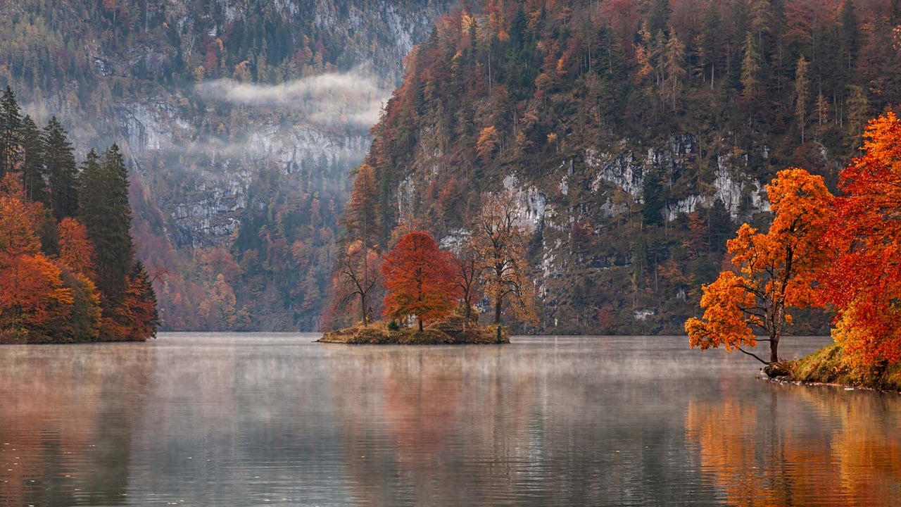Königssee im Herbst, Berchtesgaden, Bayern (© rusm/Getty Images) desktop wallpaper