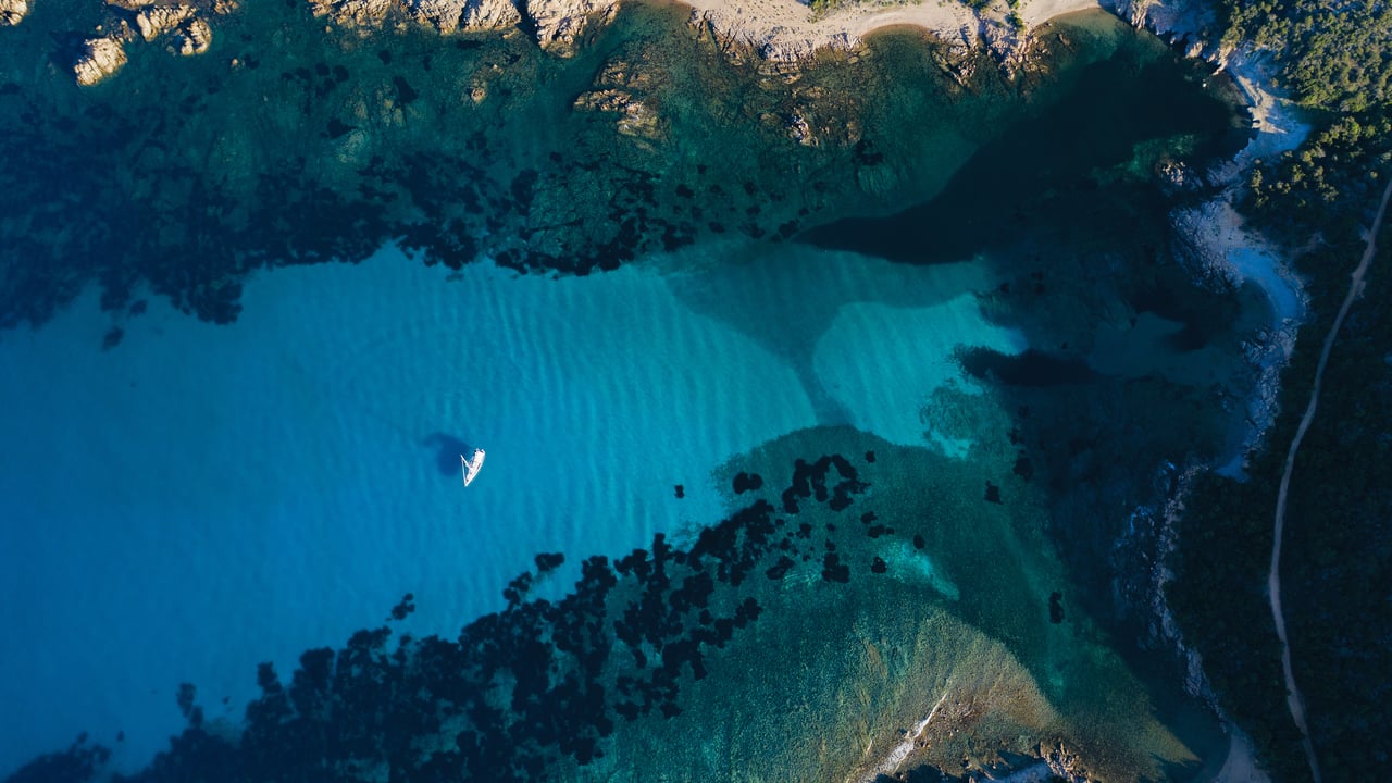 Parco Nazionale dell’Arcipelago di La Maddalena, Gallura Nord-Est Sardegna, Sardegna (© Travel Wild/iStock) desktop wallpaper