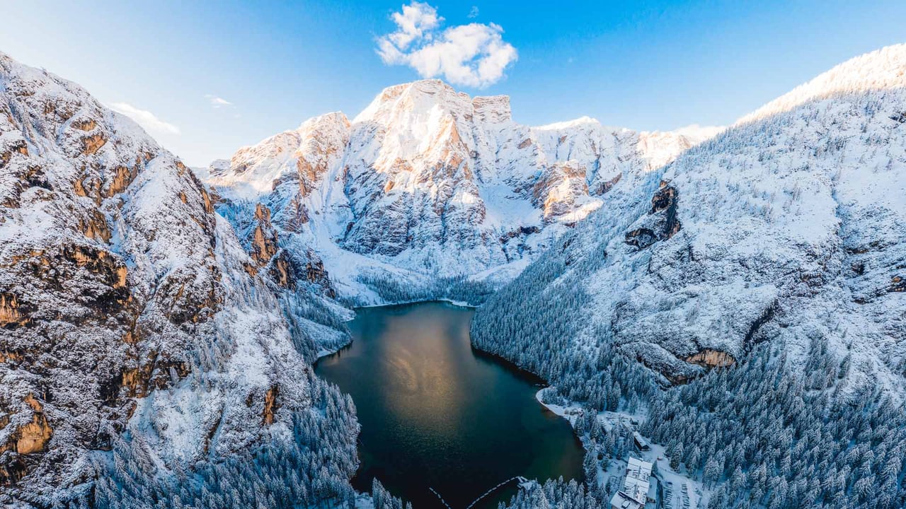 The Pragser Wildsee in the Dolomites, South Tyrol, Italy (© Marco Bottigelli/Getty Images) desktop wallpaper