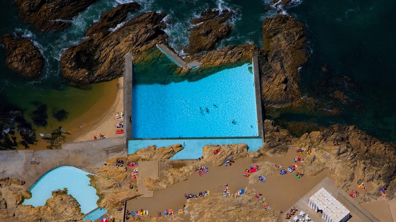 Tidal pools of Leça da Palmeira, Portugal (© Fernando Guerra/age fotostock) desktop wallpaper