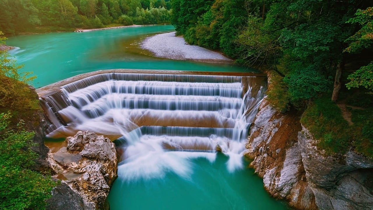 福森市的莱西瀑布,德国拜仁州 (© Sergej Razvod/agefotostock) desktop wallpaper