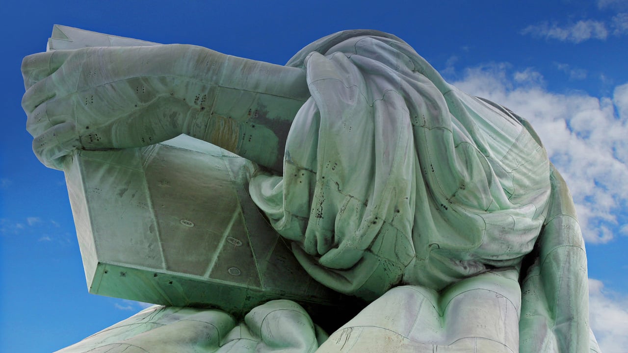 Detail of the Statue of Liberty, on Liberty Island, New York (© Judy Dillon/Getty Images Plus) desktop wallpaper