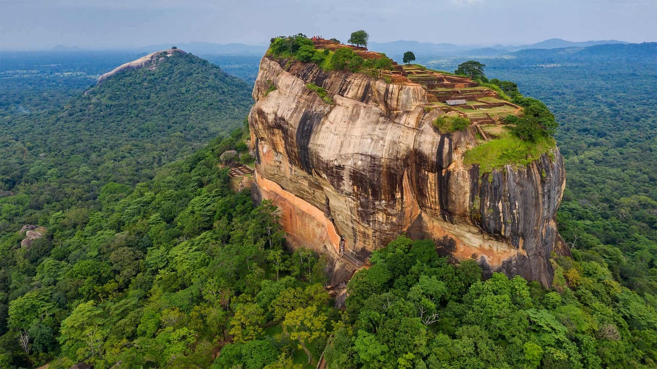 Sigiriya Rock, Central Province, Sri Lanka (© Jeremy Woodhouse/Getty Images) desktop wallpaper