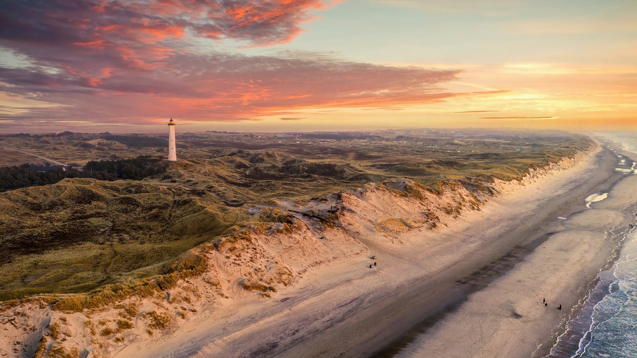 Lyngvig Lighthouse, Hvide Sande, Denmark (© Caroline Brundle Bugge/Getty Images) desktop wallpaper