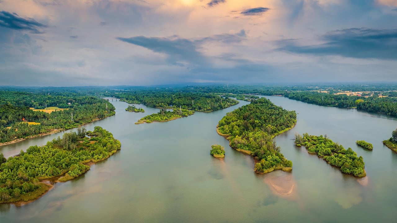 Aerial view of mangrove islands near Kundapura, Karnataka (© Amith Nag Photography/Getty Images) desktop wallpaper