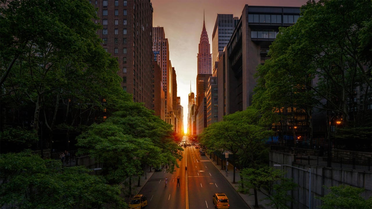 42nd Street with the Chrysler Building during Manhattanhenge in 2018, New York City (© Dennis Fischer Photography/Getty Images) desktop wallpaper
