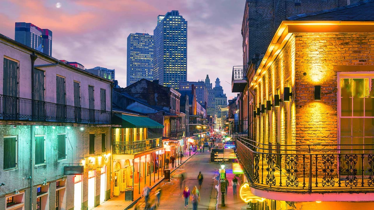 French Quarter, New Orleans, Louisiana (© f11photo/Getty Images) desktop wallpaper