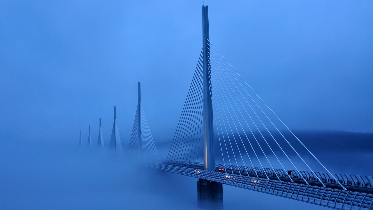 Viaduc de Millau, Aveyron, France (© Andrzej Gorzkowski Photography/Alamy Stock Photo) desktop wallpaper