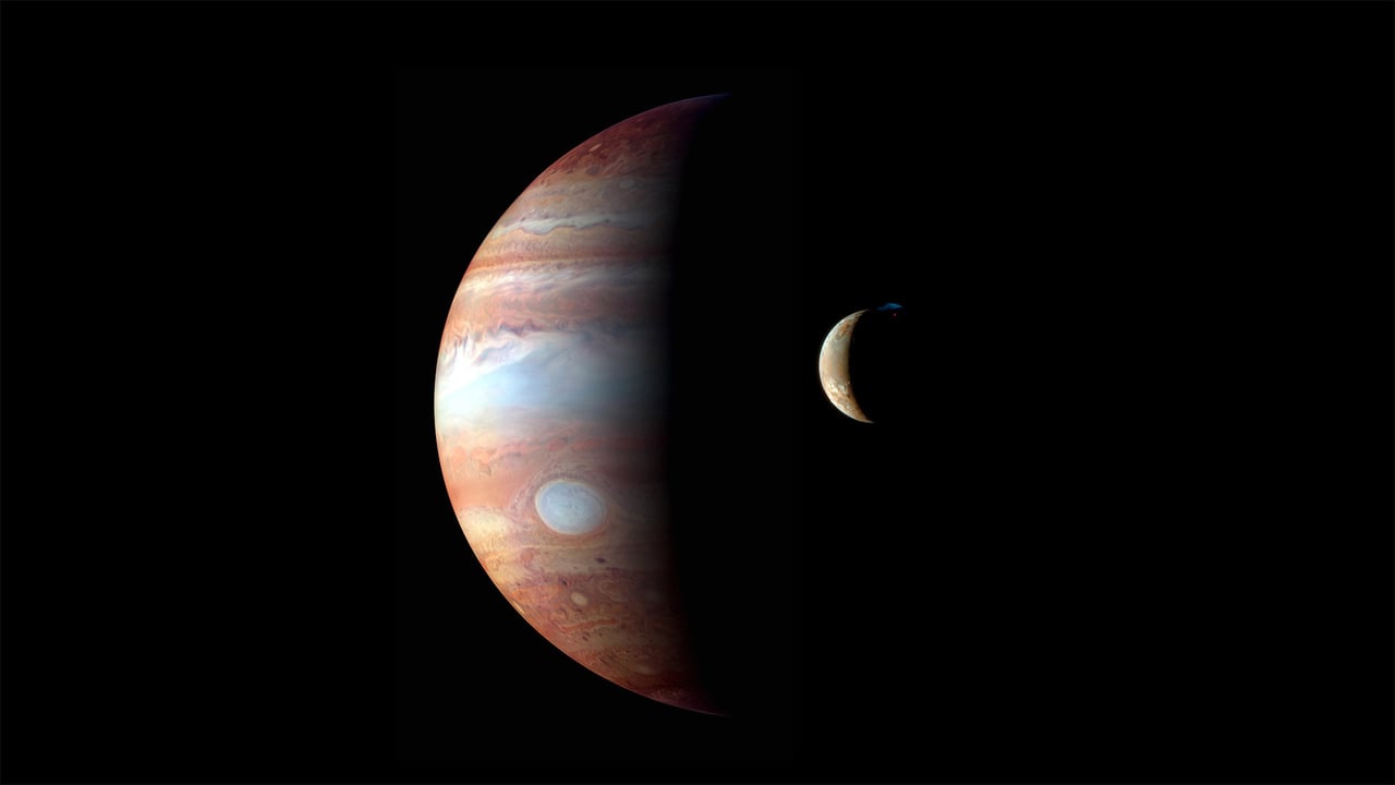 Montage of images of Jupiter and its volcanic moon Io (© NASA/Johns Hopkins University Applied Physics Laboratory/Southwest Research Institute/Goddard Space Flight Center) desktop wallpaper