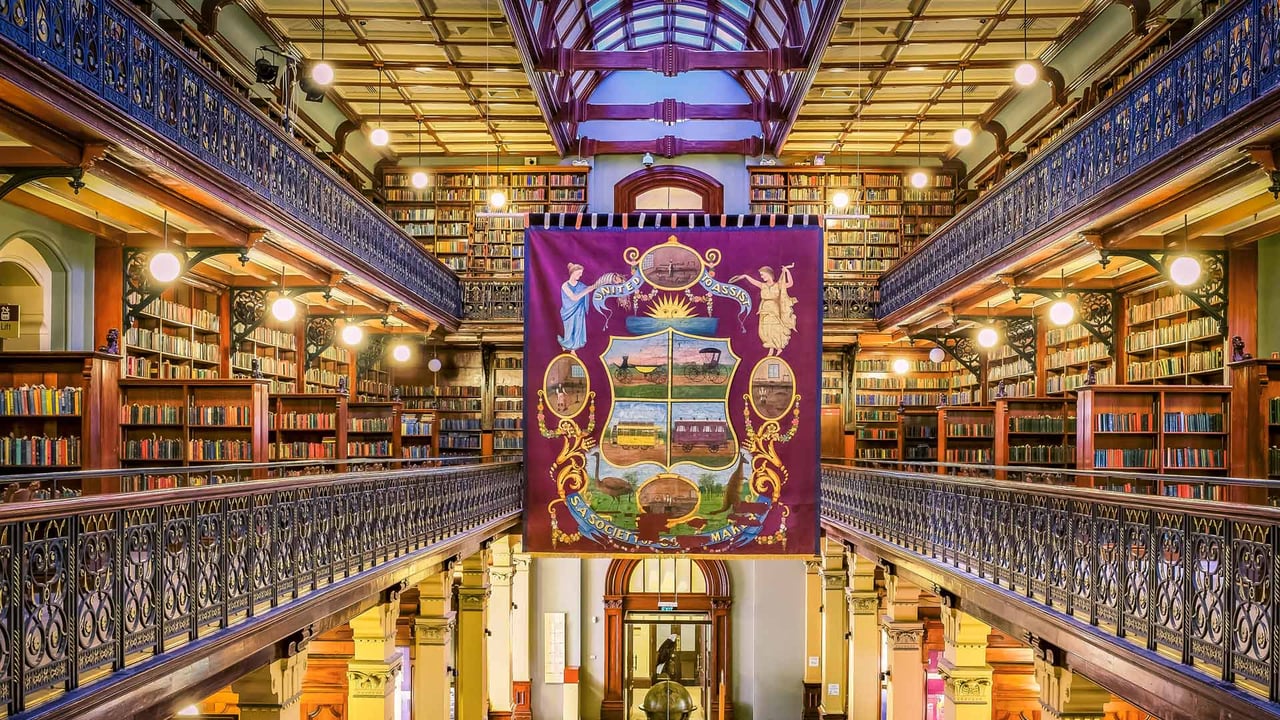 The interior of the historic Mortlock Library, in the State Library of South Australia, Adelaide (© Ray Warren Creative/Alamy Stock Photo) desktop wallpaper