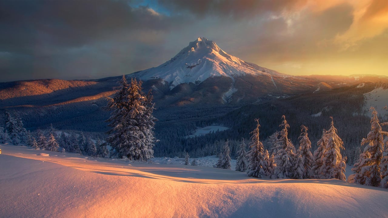 Mount Hood, Oregon (© Inigo Cia/Getty Images) desktop wallpaper