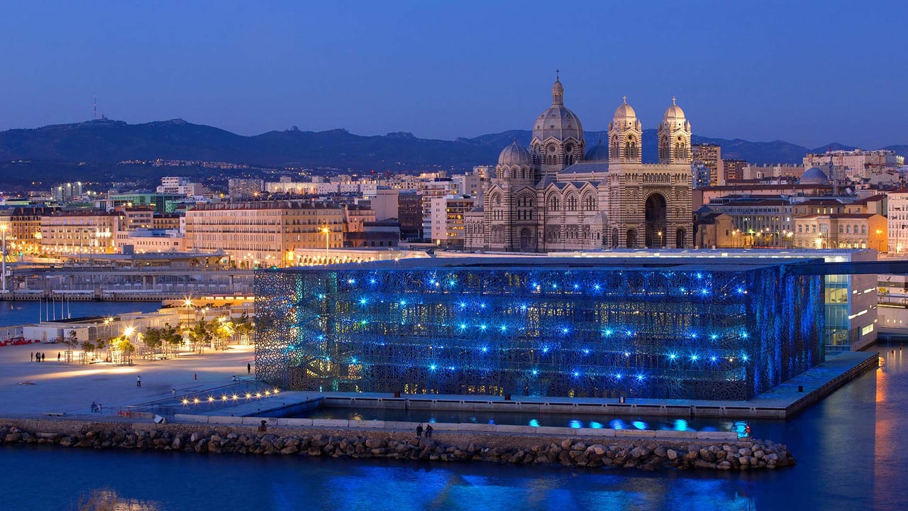 Le Mucem, le Musée des Civilisations de l’Europe et de la Méditerranée, pour la Nuit des Musées, Marseille, France (© Hemis/Alamy Stock Photo) desktop wallpaper