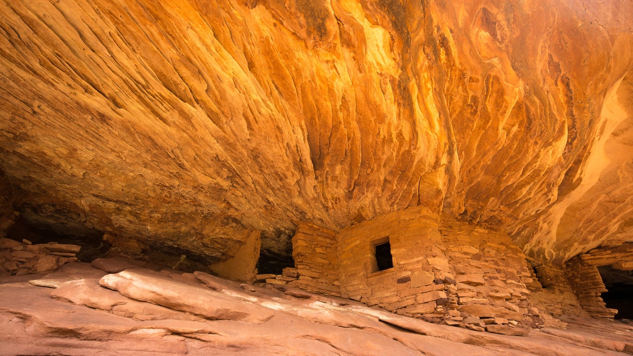 House on Fire Ruin in Mule Canyon, Cedar Mesa, Utah (© Pete Lomchid/Getty Images) desktop wallpaper