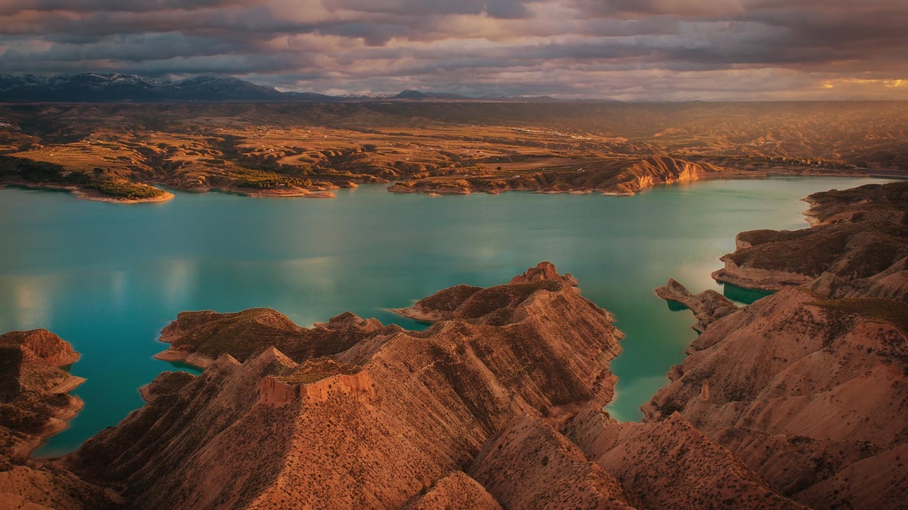 Negratín Reservoir, Granada, Spain (© Andres Martinez Olmedo/Getty Images) desktop wallpaper