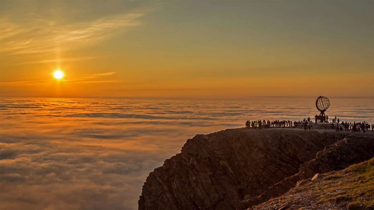 Midnight sun at North Cape, Norway (© Ron Bennett/Shutterstock) desktop wallpaper