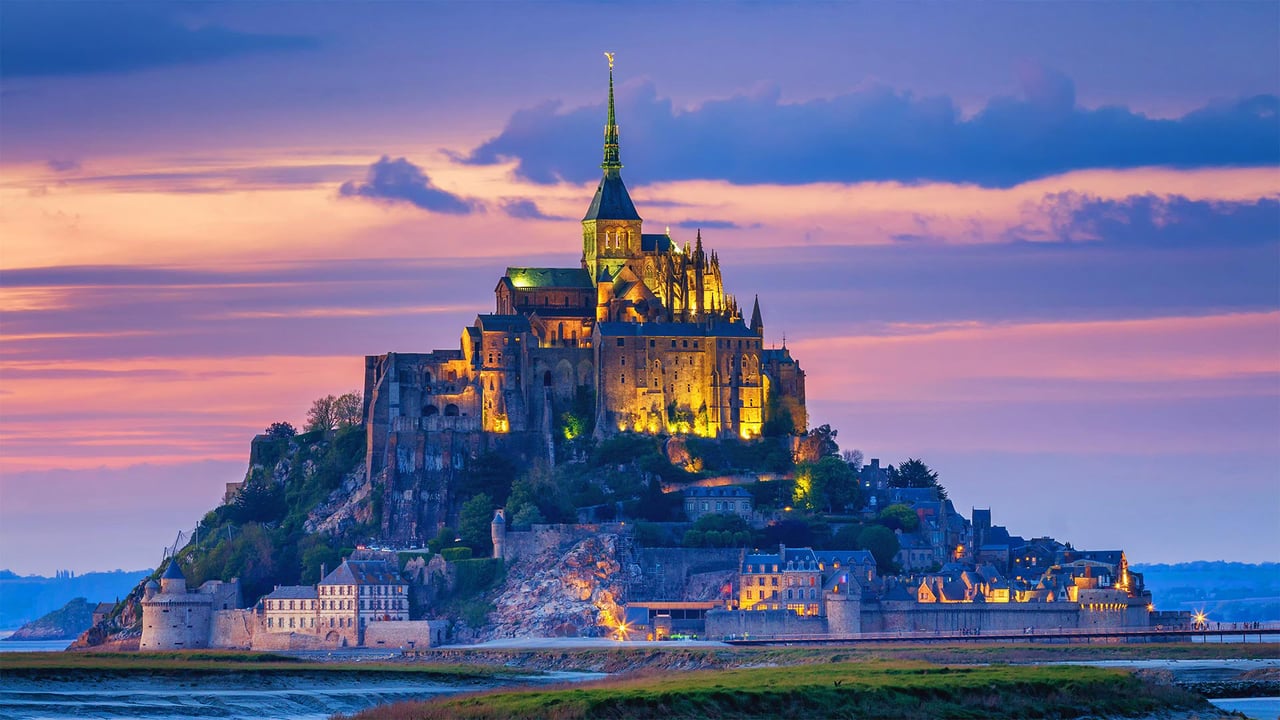 The island of Mont-Saint-Michel in Normandy, France (© DaLiu/Getty Images) desktop wallpaper