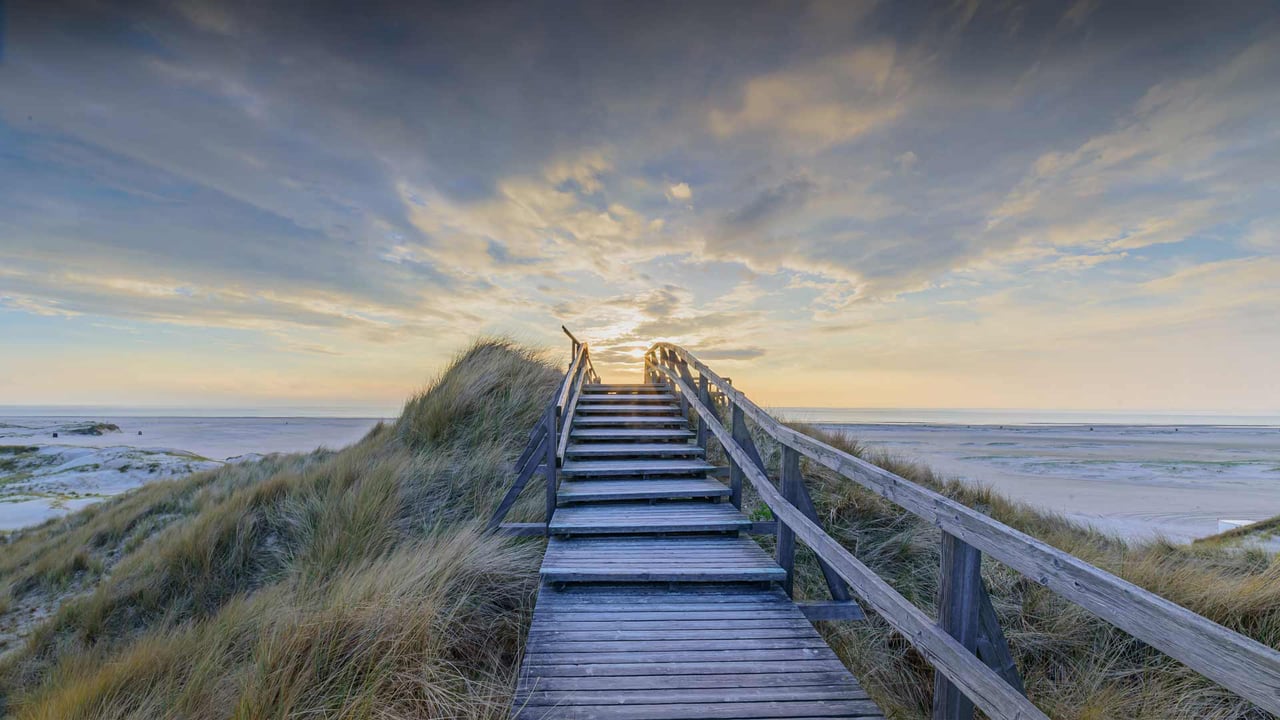 North Sea at sunset, Norddorf, Amrum Island, Germany (© Frederick Doerschem/Getty Images) desktop wallpaper