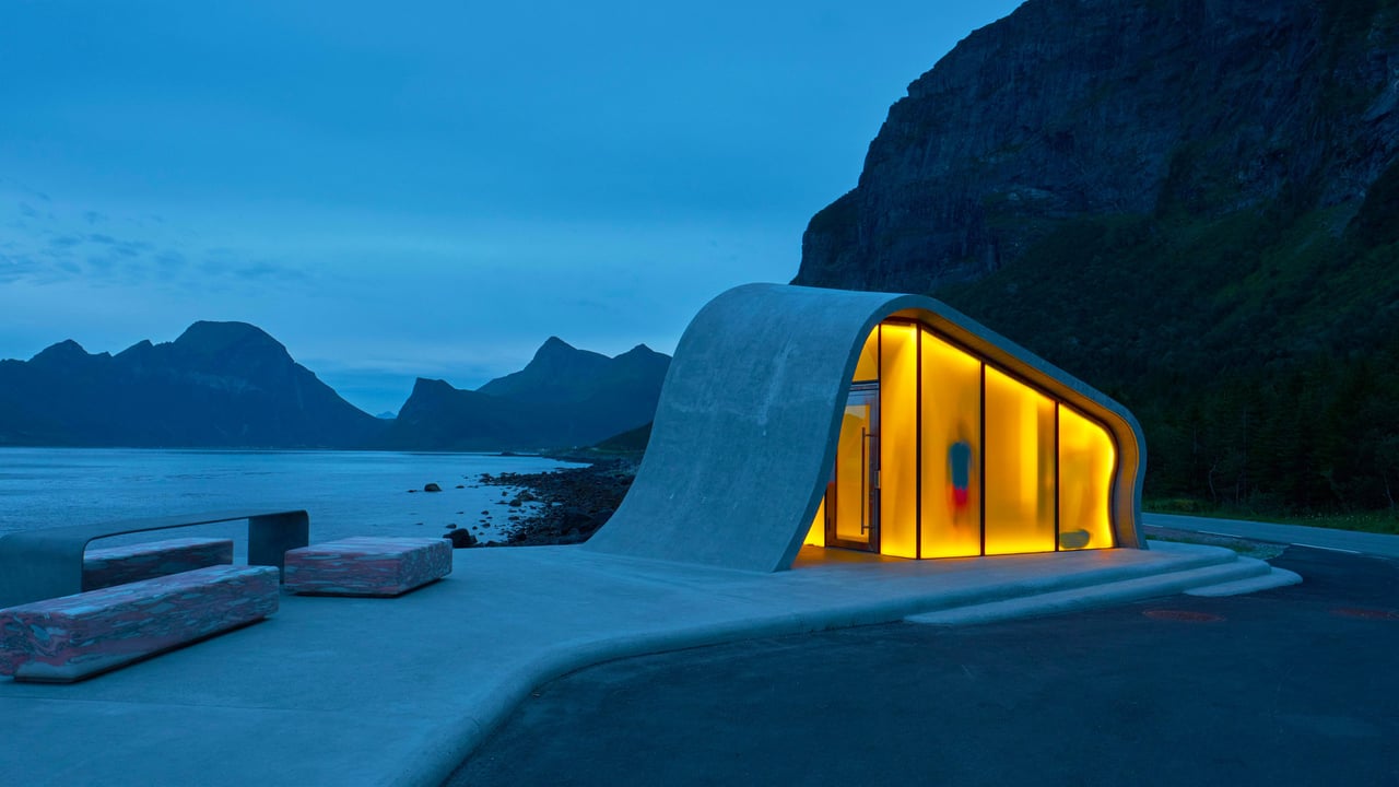 Ureddplassen, a rest area on the Helgelandskysten scenic route, Norway (© Eyesite/Alamy) desktop wallpaper