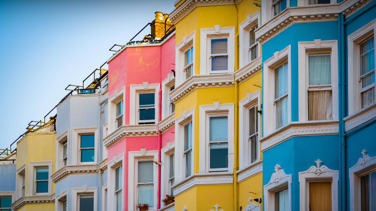 Colourful houses in Notting Hill, UK (© Sebastien Mercier/Getty Images) desktop wallpaper