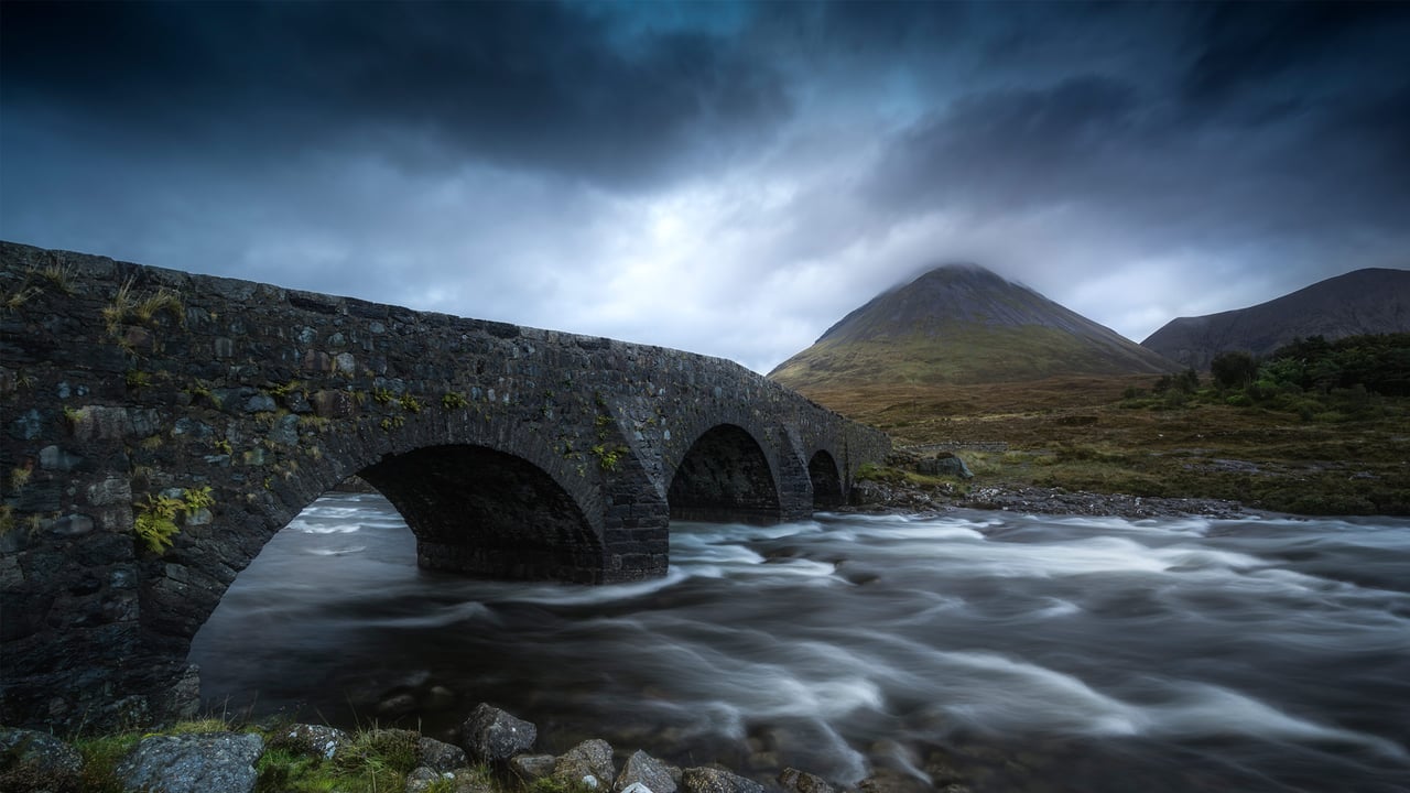 Sligachan Old Bridge, Isle of Skye, Scotland (© Aliaume Chapelle/Tandem Stills + Motion) desktop wallpaper