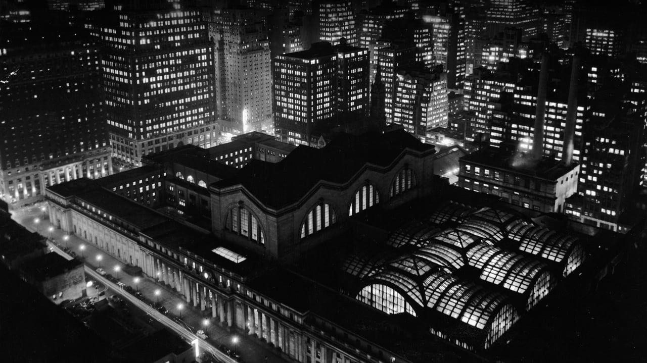 Aerial view of Penn Station and the New York City skyline at night in the 1950s (© R. Gates -Staff/Getty Images) desktop wallpaper
