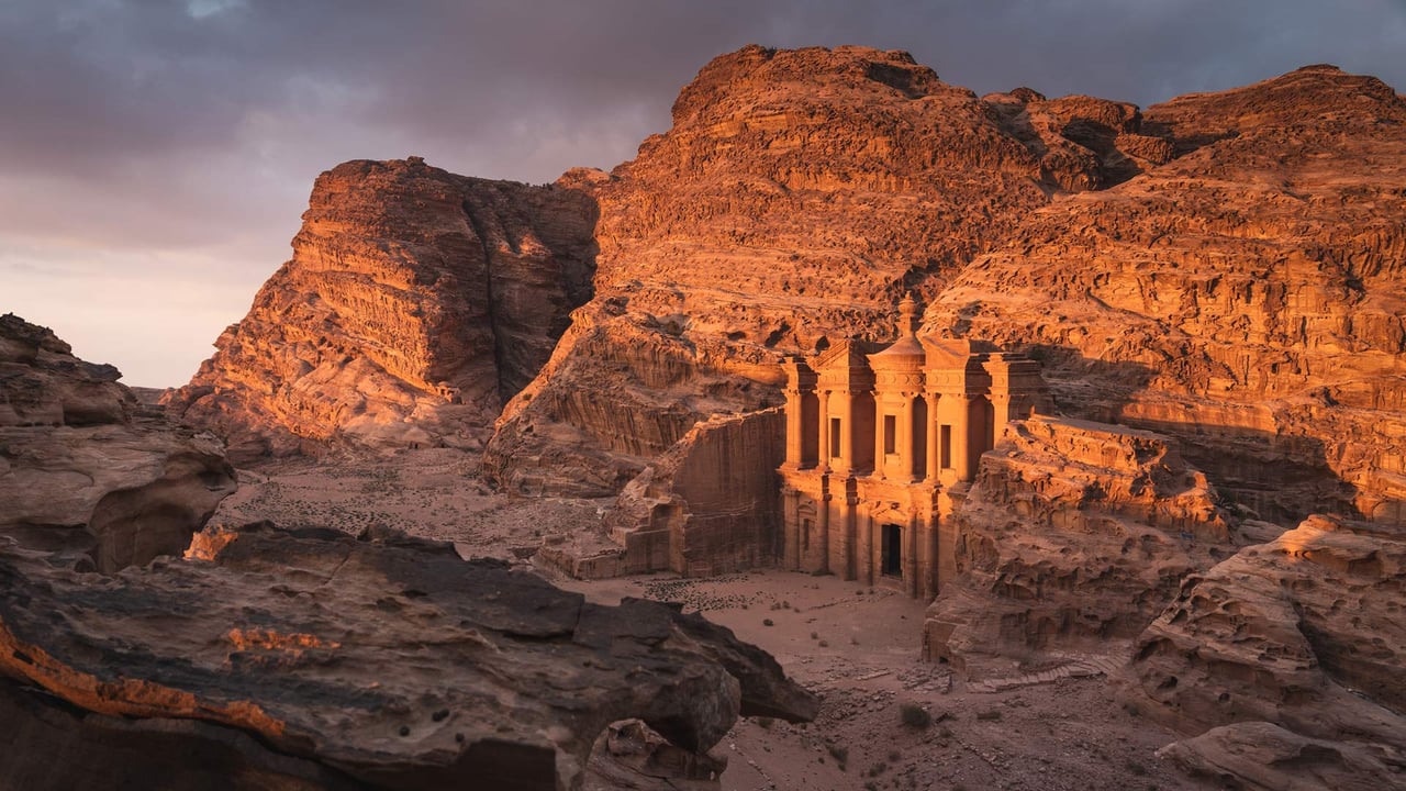 Ad-Deir, Petra, Jordan (© Punnawit Suwuttananun/Getty Images) desktop wallpaper