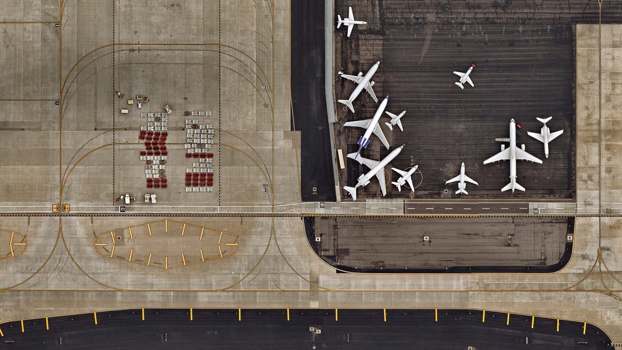 Aerial view of Sky Harbor International Airport in Phoenix, Arizona (© Nearmap/Getty Images) desktop wallpaper