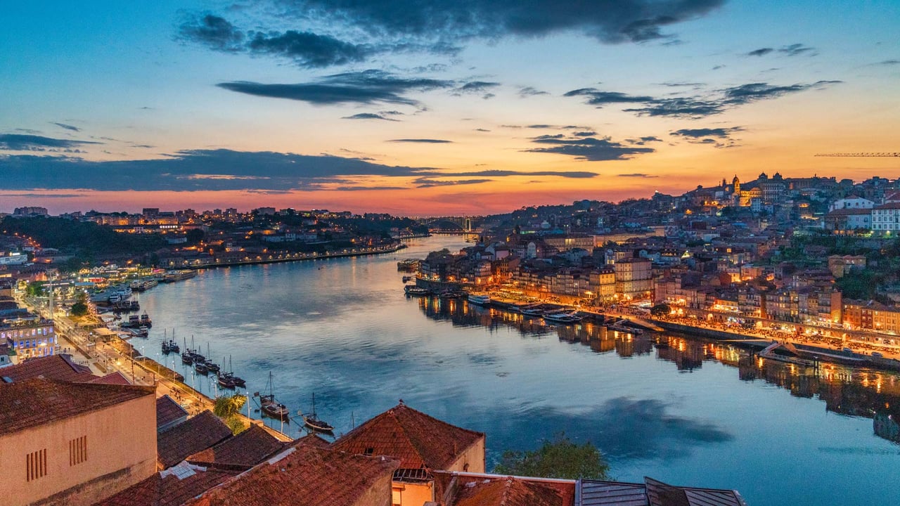 Porto, Portugal (© Starcevic/Getty Images) desktop wallpaper