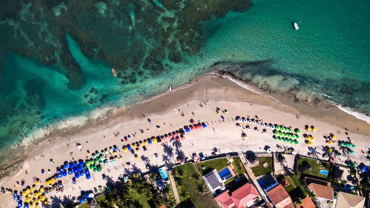 Praia de Porto de Galinhas, Pernambuco (© Ildo Frazao/Getty Images) desktop wallpaper