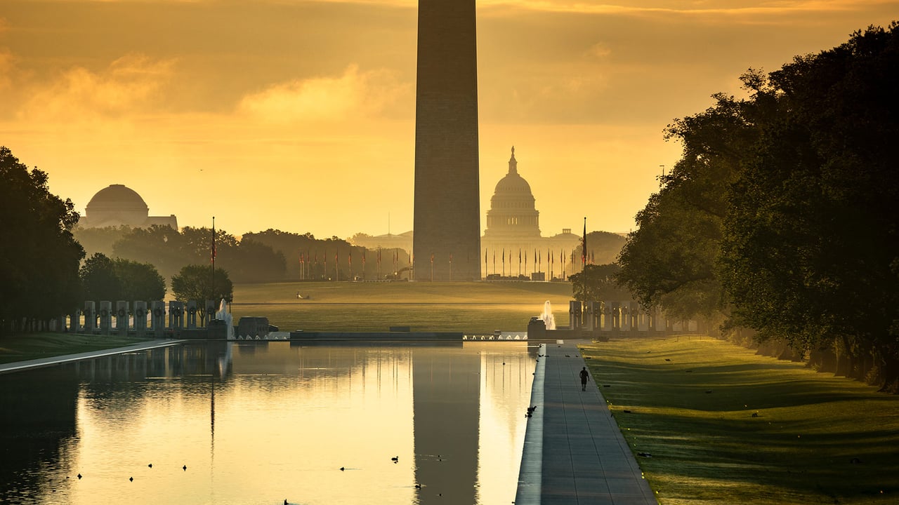 Washington Monument and Capitol Building on the National Mall, Washington, DC (© AevanStock/Shutterstock) desktop wallpaper