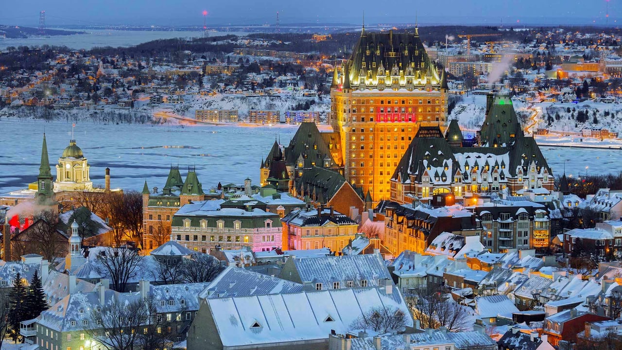 View of the Old City in Quebec City, Canada (© RENAULT Philippe/age fotostock) desktop wallpaper