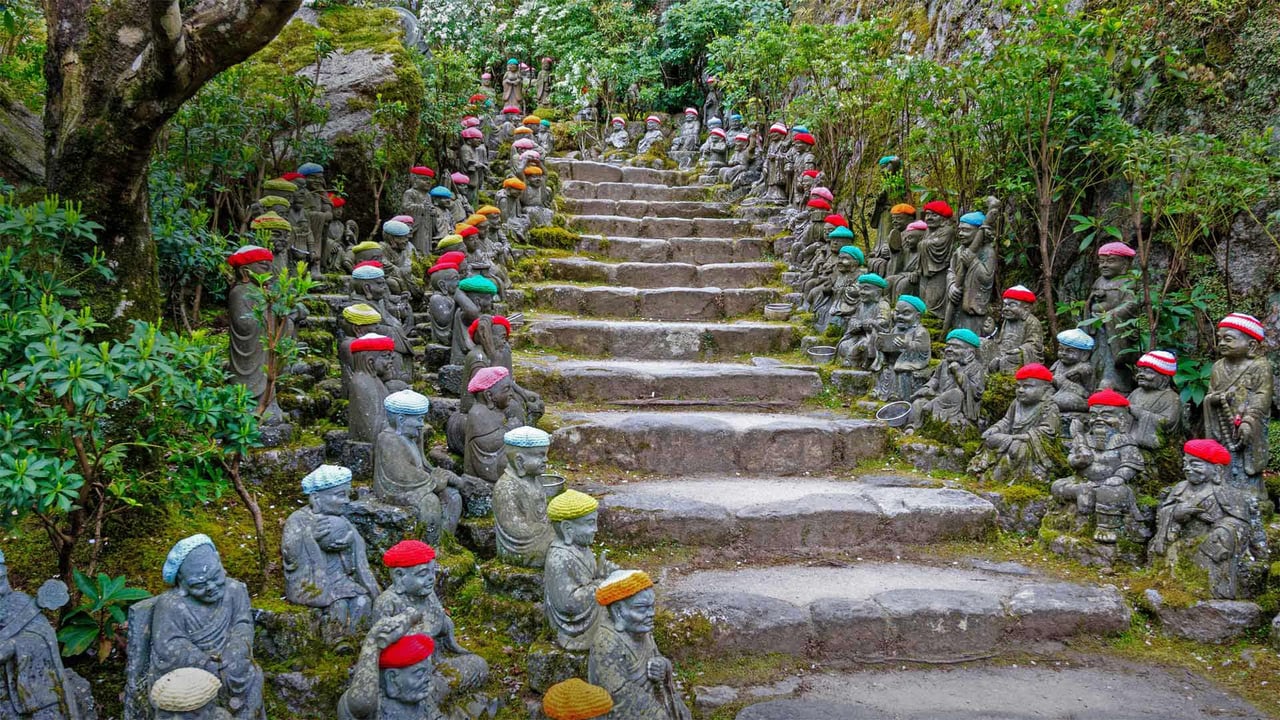Rakan statues at Daisho-in Temple, Miyajima, Japan (© Malcolm Fairman/Alamy) desktop wallpaper