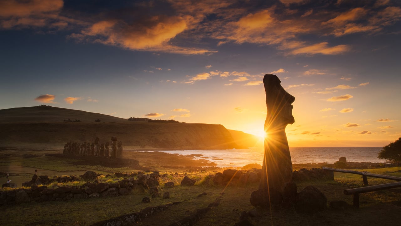Sunrise at Ahu Tongariki, Rapa Nui National Park, Easter Island, Chile (© Piriya Photography/Getty Images) desktop wallpaper