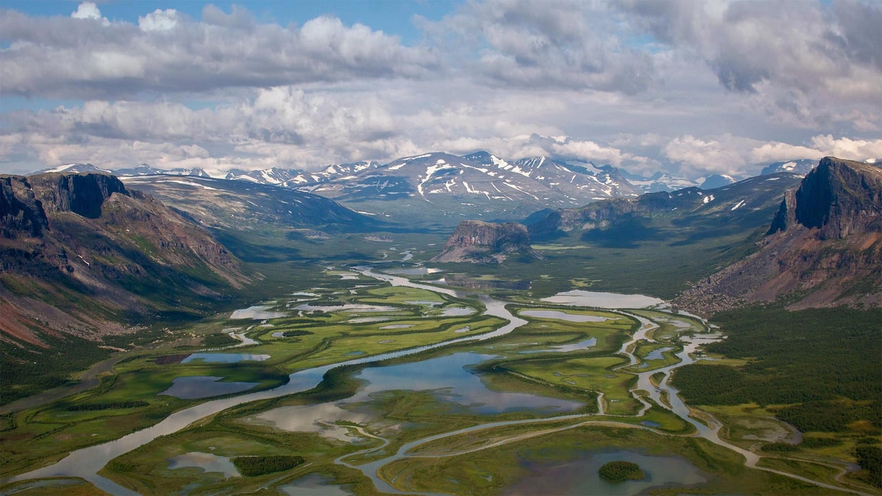 Rapa Valley in Sarek National Park, Sweden (© Alena Vishina/Alamy) desktop wallpaper
