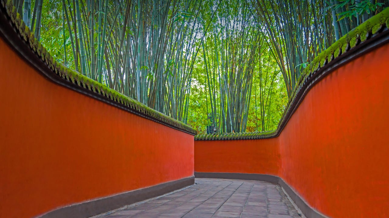 Alley and bamboo grove in Wuhou Temple, Chengdu, Sichuan province, China (© Eastimages/Getty Images) desktop wallpaper