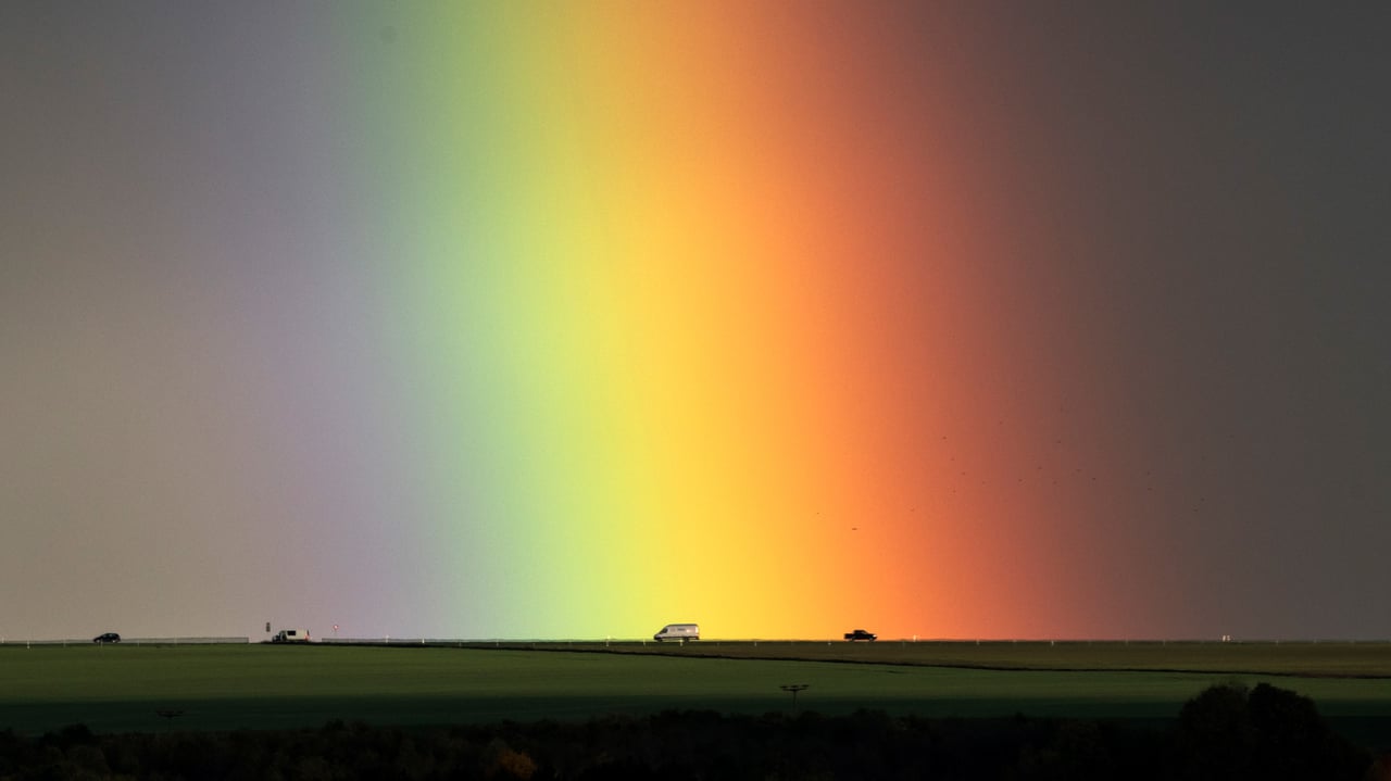 Regenbogen in der Nähe von Bad Langensalza, Thüringen (© AP Photo/Jens Meyer) desktop wallpaper