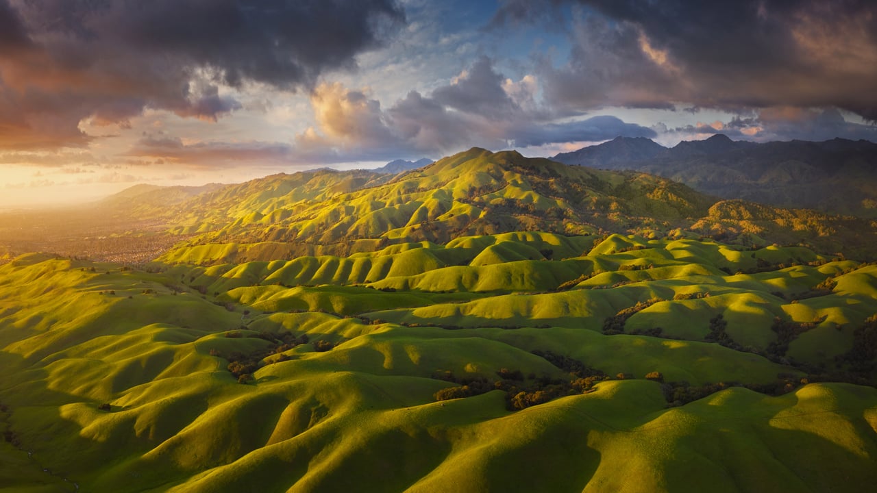 Foothills of the Diablo Range in the East Bay region of Northern California (© Jeff Lewis/Tandem Stills + Motion) desktop wallpaper
