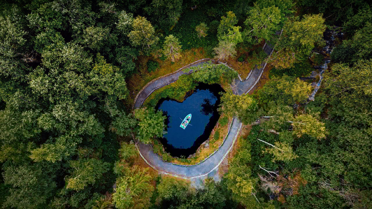 Underground lake in Ruskeala Mountain Park, Karelia, Russia (© Konstantin Trubavin/Offset by Shutterstock) desktop wallpaper