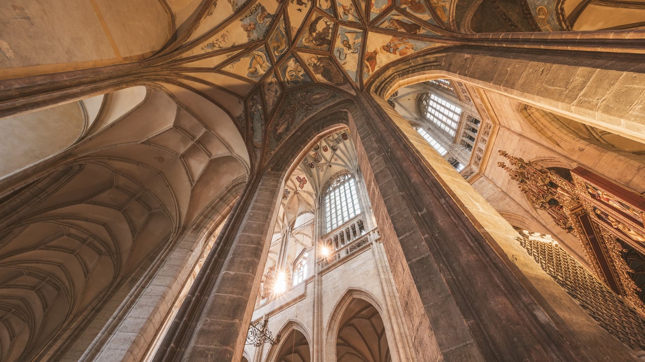 St. Barbara's Cathedral, Kutná Hora, Czechia (© Castka/Getty Images) desktop wallpaper