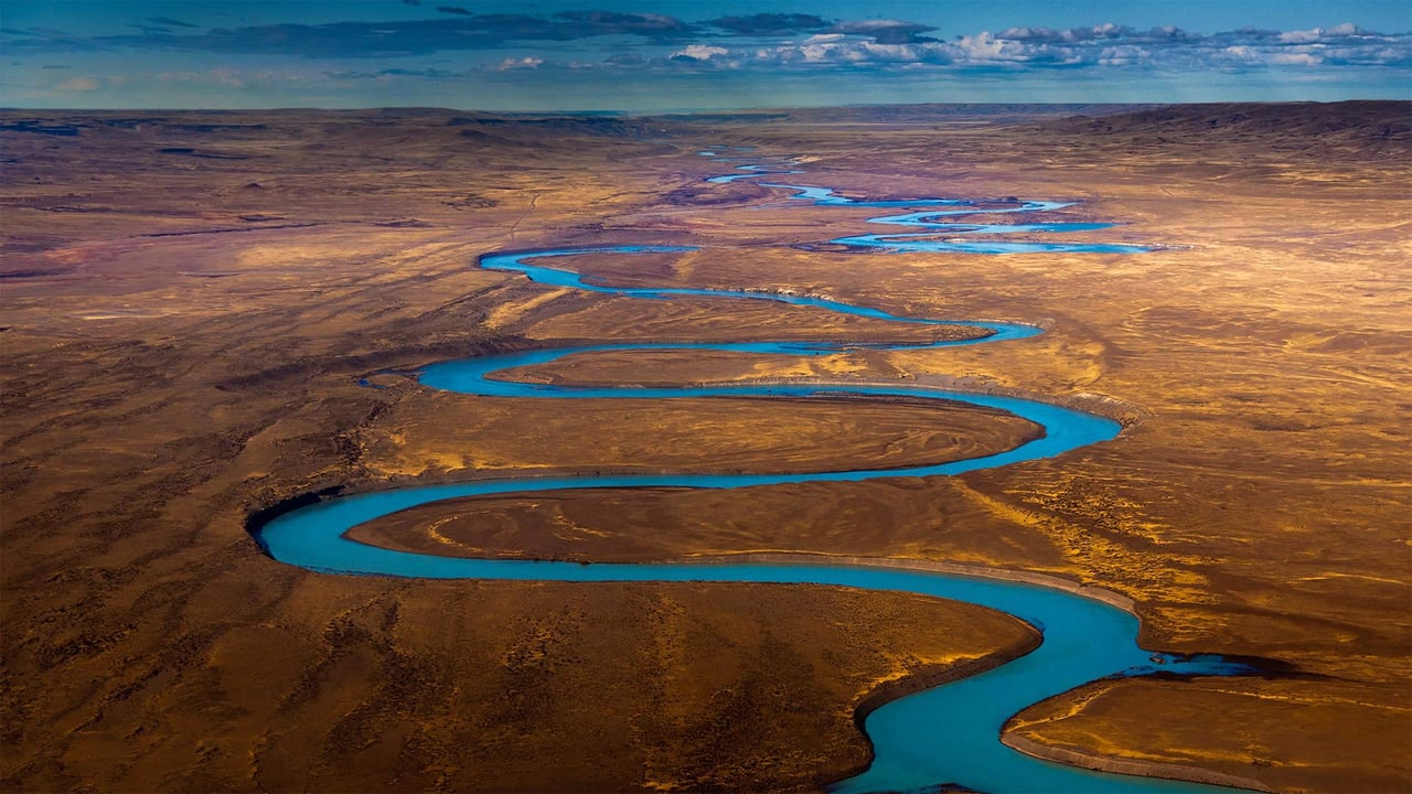 Santa Cruz River, Patagonia, Argentina (© Coolbiere Photograph/Getty Images) desktop wallpaper