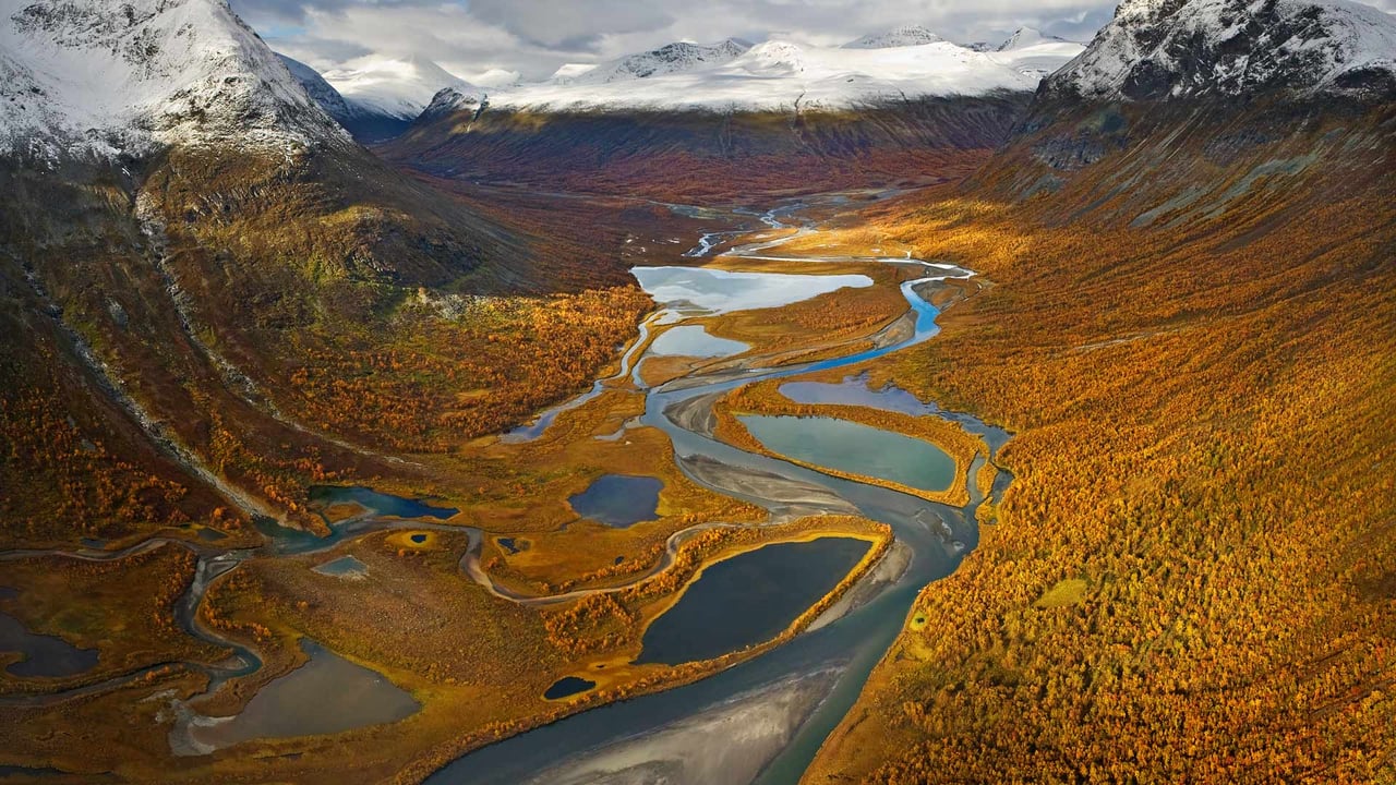 Rapa Valley in Sarek National Park, Sweden (© Hans Strand/Getty Images) desktop wallpaper