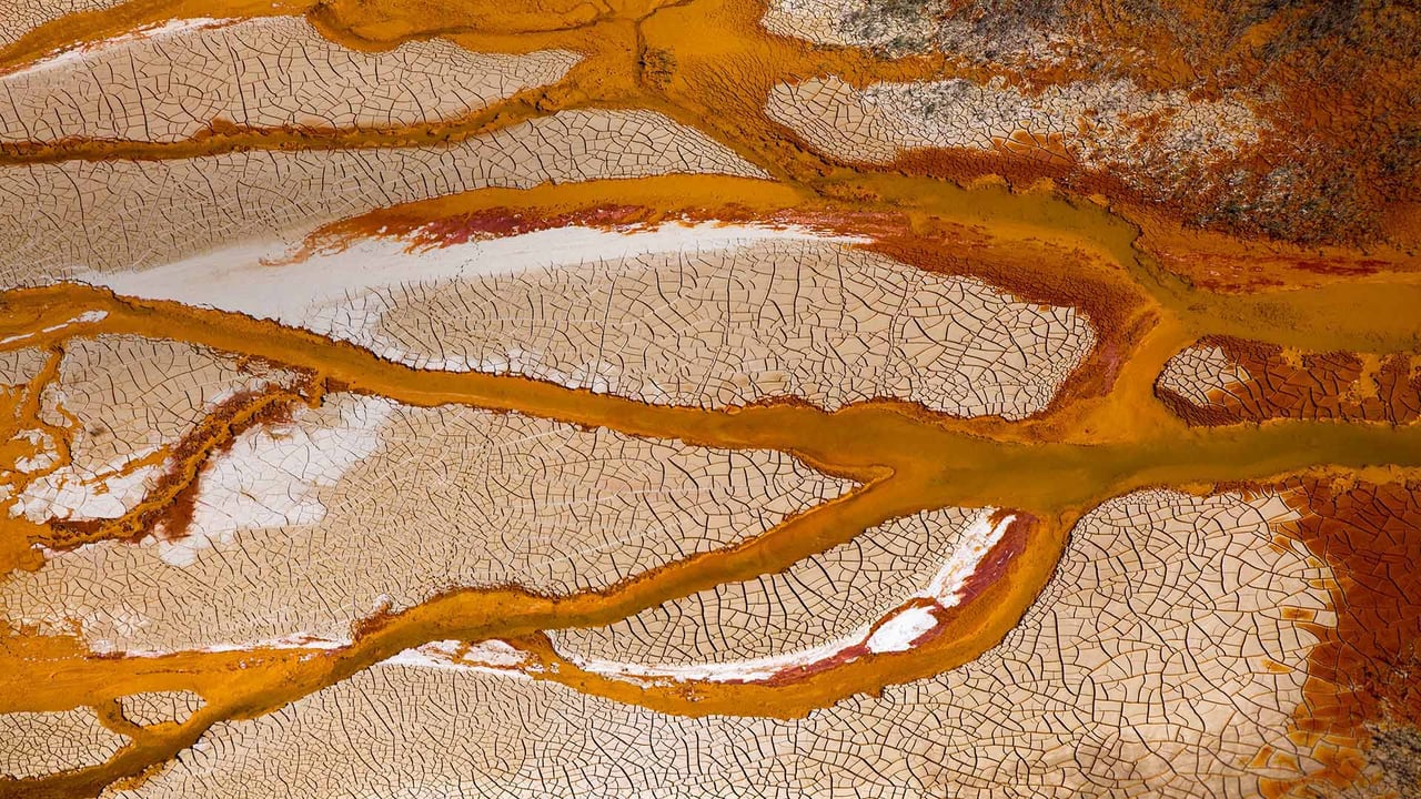 Channels of the Rio Tinto in Spain (© Oscar Diez Martinez/Minden Pictures) desktop wallpaper