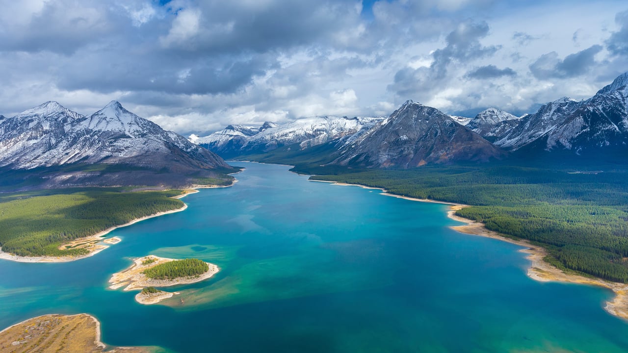 Aerial view of Spray Lakes Reservoir, Mount Assiniboine Provincial Park, Alta. (© Spondylolithesis/Getty Images) desktop wallpaper