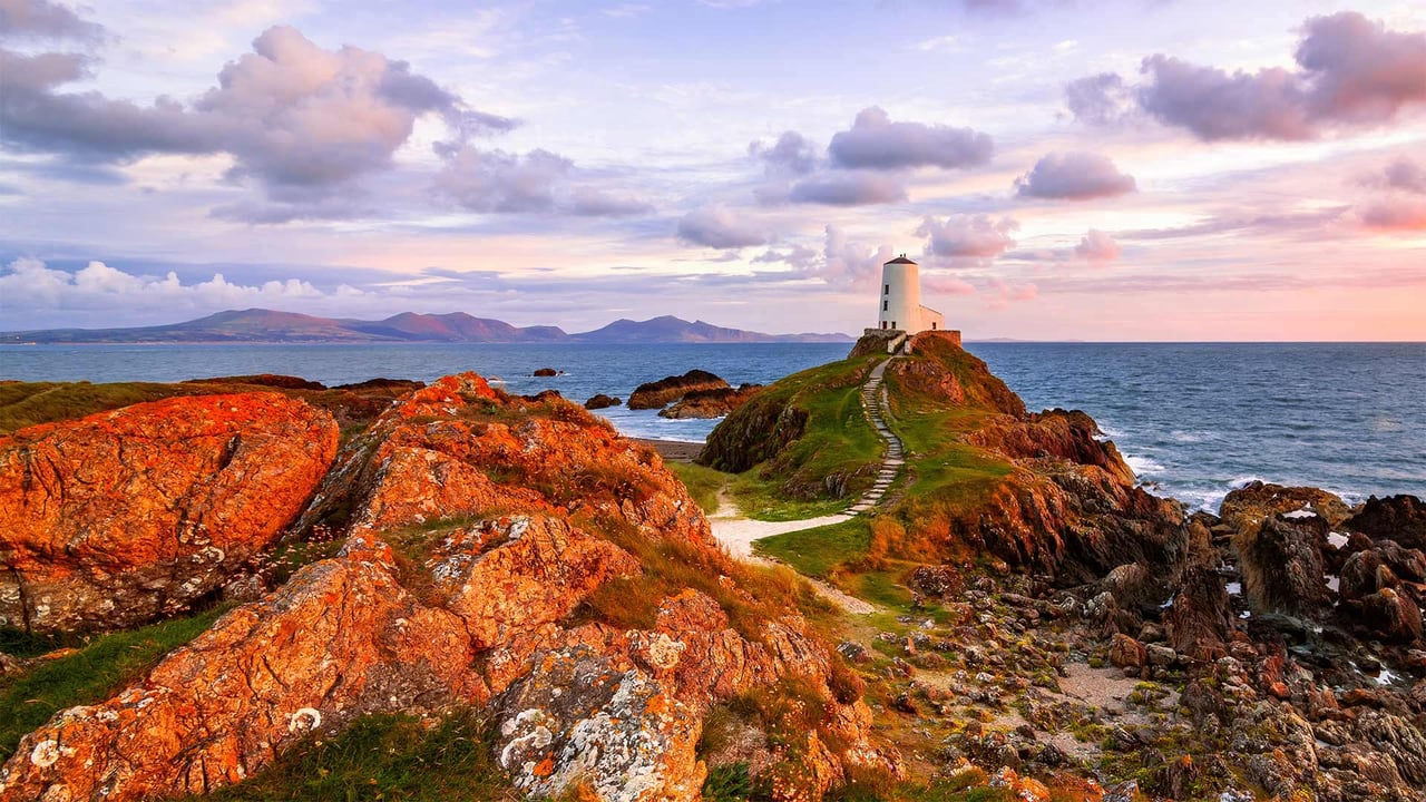 Tŵr Mawr lighthouse on Llanddwyn Island, Anglesey, Wales (© Joe Daniel Price/Getty Images) desktop wallpaper