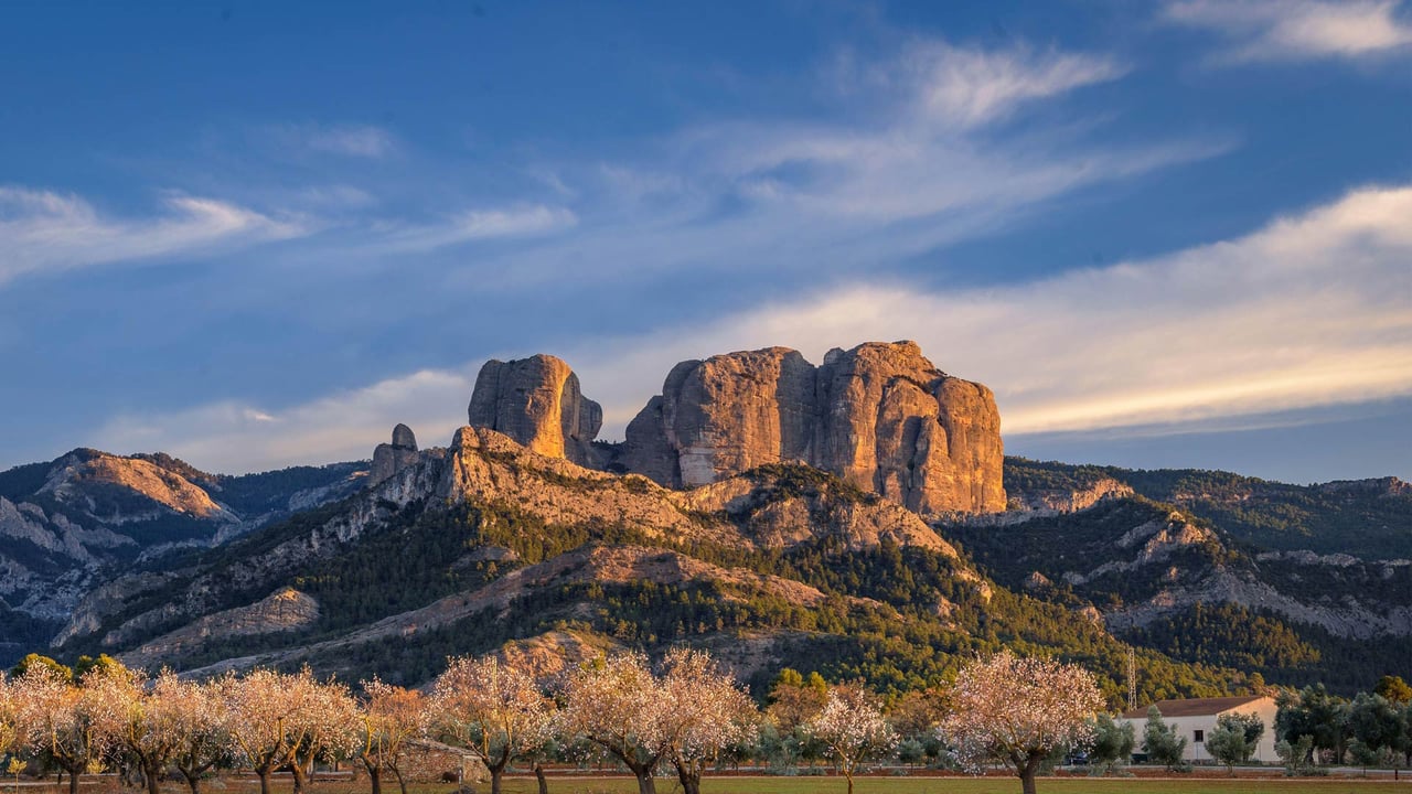 Roques de Benet, Els Ports Natural Park, Catalonia, Spain (© Sergi Boixader/Alamy) desktop wallpaper
