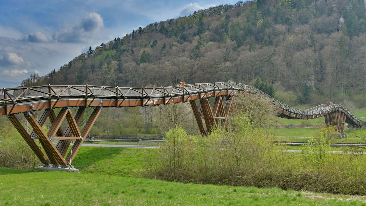 Tatzelwurm Holzbrücke, Essing, (© Rüdiger Hess/geo-select FotoArt) desktop wallpaper