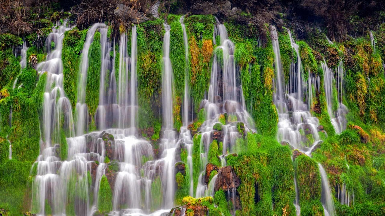 Waterfalls in Thousand Springs State Park, Hagerman Valley, Idaho (© knowlesgallery/Getty Images) desktop wallpaper