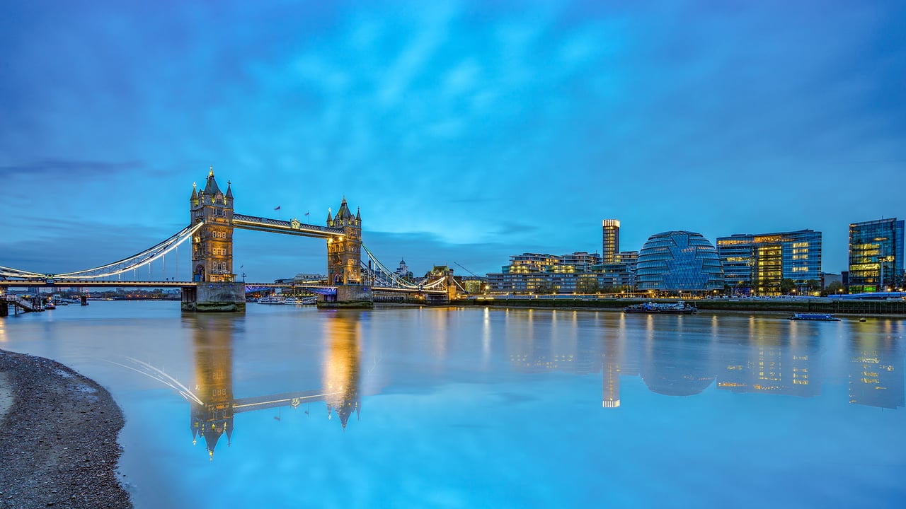 Tower Bridge, London, England (© Pajor Pawel/Shutterstock) desktop wallpaper